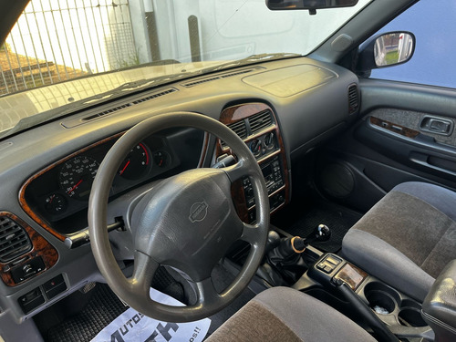 Nissan Pathfinder 3.3 Se
