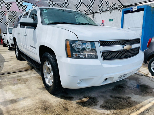 Imagen 5 de 14 de Chevrolet Suburban A 2010