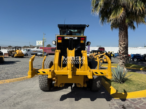 Motoconformadora Caterpillar 2003