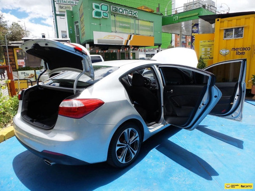 Imagen 12 de 25 de Kia Cerato Pro