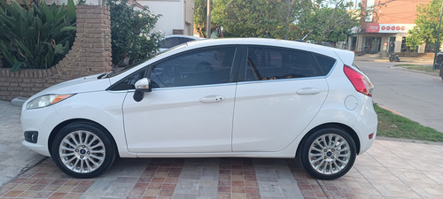 Ford Fiesta Kinetic 1.6 Design 120cv Titanium