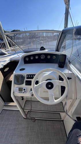 Crucero Klase A 32 (2005) - Volvo Penta 200hp Diésel 400hs)