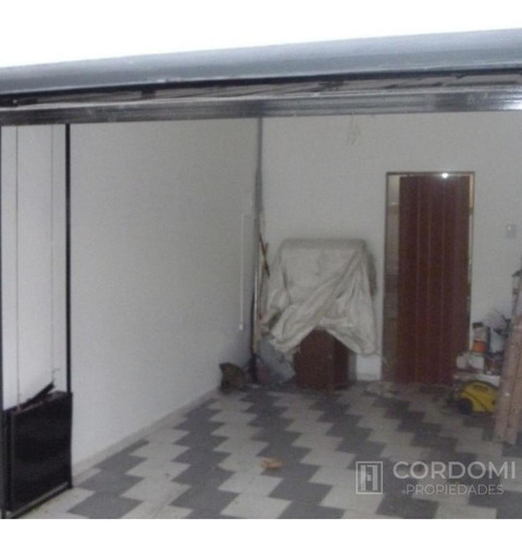 Imagen 2 de 8 de Tipo Casa Al Frente Con Cochera - Lanús Oeste