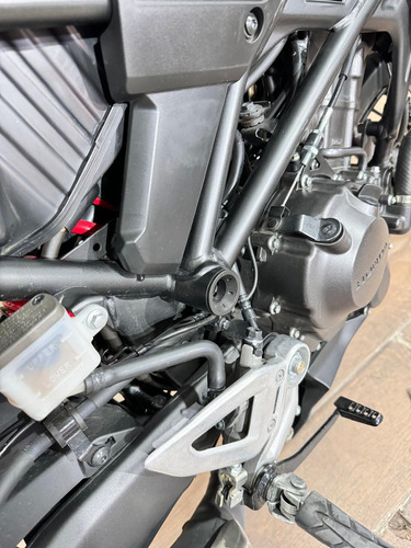 Honda Cb300 Abs, Prácticamente Nueva, 5800 Millas Originales