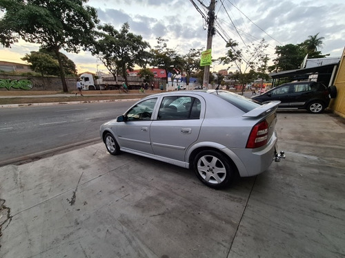 Imagem 4 de 14 de Chevrolet Astra Hatch 2.0 8v Advantage 2009/2009