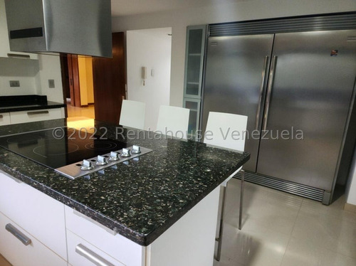 Cómoda Y Esplendida Casa En Venta Ubicada En Oripoto 23-15865
