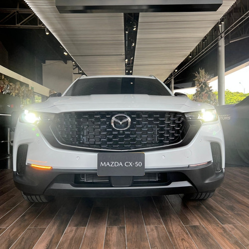 Imagen 8 de 25 de Mazda Cx50 Grand Touring Lx Awd Blanco
