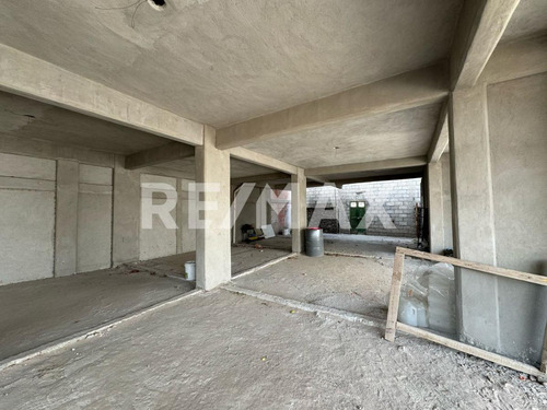 Se Vende Casa Con Gran Terreno En Santa Rosa De Jauregui