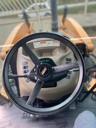Imagem 22 de 25 de Retro Escavadeira Case 4x4 580n Cabinada Com Ar Condicionado