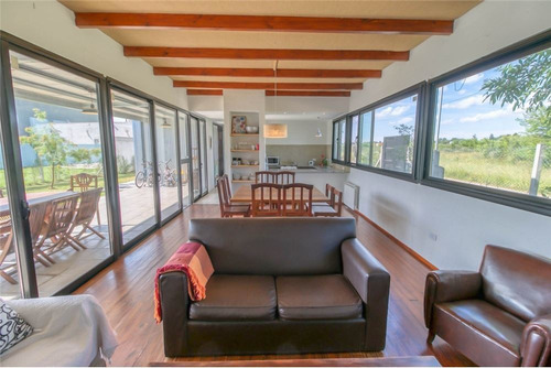 Imagen 13 de 28 de Casa 3 Dormitorios Y Parque, El Rincón Villa Elisa