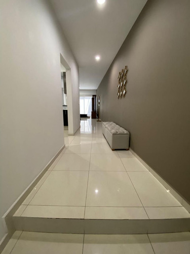 Propiedad Para Inversión En Venta Con 2 Deptos, 1 Loft En Milenio, Queretaro.