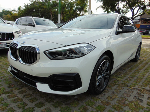 Imagen 1 de 14 de Bmw Serie 1 2021 118ia Blanco