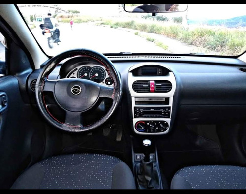 Chevrolet Corsa Sedan 2012 1.4 Premium Econoflex 4p
