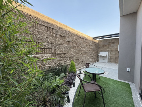 Casa En Venta En Lomas Del Marqués, Qro; Con Recámara En Planta Baja