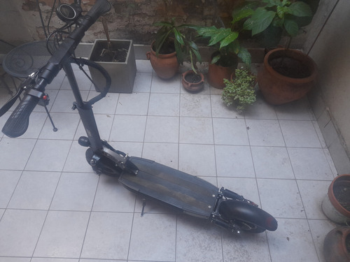 Monopatín Eléctrico Kuest