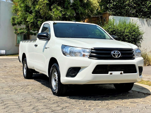 Toyota Hilux 2.7 Cabina Sencilla Mt