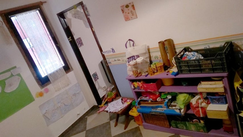 Venta De Pintoresca Casa En Ph Al Frente
