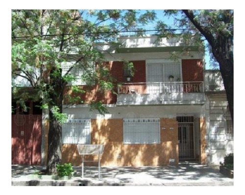 Tipo Casa 2 Amb Con Patio Y Lavadero *excelente Estado*