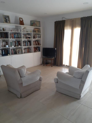 Imagen 11 de 23 de Prop. Comercial A Mts Panam.km.52! Gran Salon Y Depto Espacioso Con Jardin Al Frente!