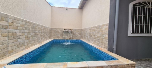 Imagem 4 de 13 de Linda Casa Pertinho Da Praia. Venha Conferir.