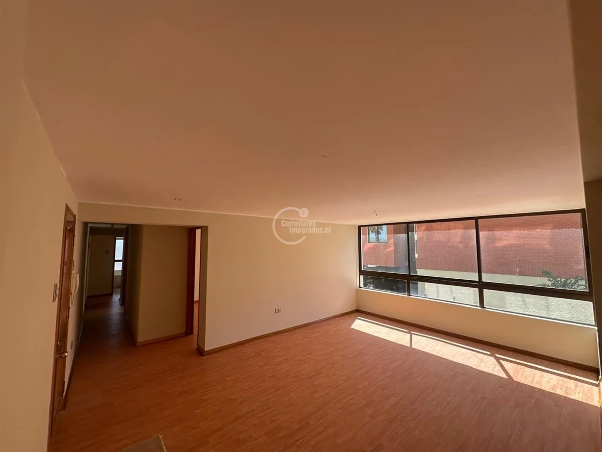 Imagen 3 de 12 de Departamento En Venta De 2 Dorm. En Viña Del Mar
