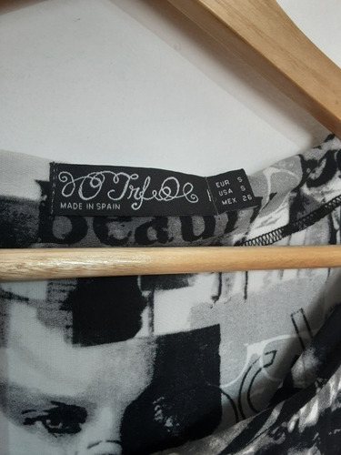 Imagen 8 de 10 de Vestido Estampado Periódico, Cerrado Manga Corta, Talla S