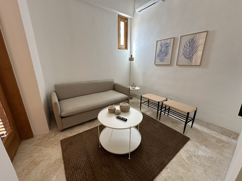 For Rent Apartamento Amueblado Zona Colonial De 2 Habitaciones Con 1 Parqueo A 3 Esquinas