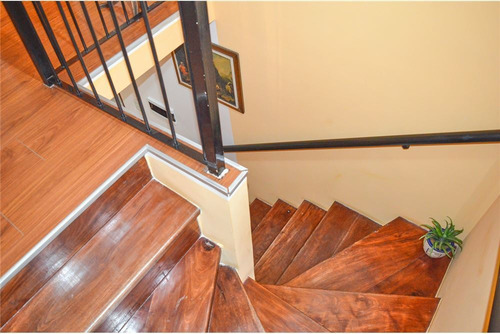 Venta Duplex 4 Amb Con Cochera Y Patio -b. Privado