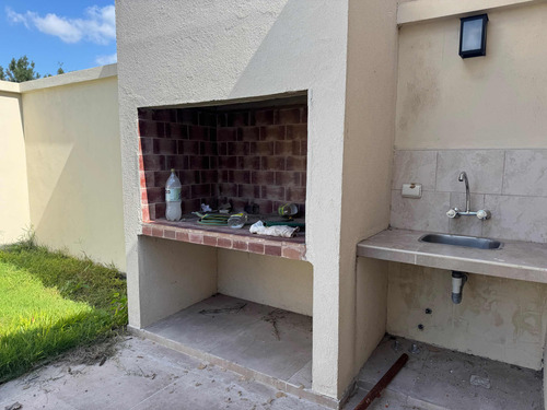 Dúplex En Venta En Luján, G.b.a. Zona Oeste, Argentina (apto Credito)