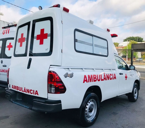 Imagem 8 de 15 de Toyota Hilux Ambulancia 2.8 Tdi Cab. Simples Chassis 4x4 2p