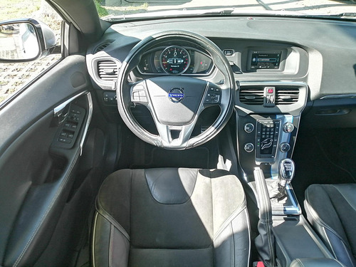 Volvo V40 T4 R Design Mec