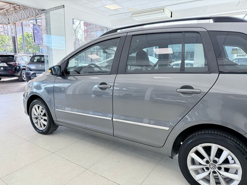 Volkswagen Suran 1.6 Highline 101cv Cuero