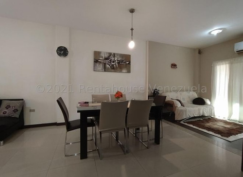 Imagen 7 de 20 de Estupendo Townhouse En Venta Urb. El Piñal El Limón 23-13132 Ejc 0424-3439046