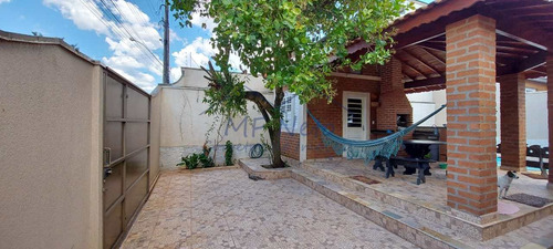 Casa Com 4 Dorms, Centro, Pirassununga - R$ 690 Mil, Cod: 10131913 - V10131913