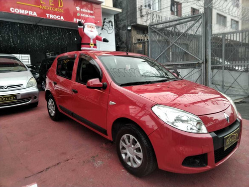 Renault - Sandero 1.0 Expression - 2012 - Troco - Financio