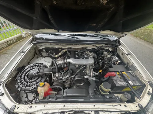Toyota Hilux Hilux Disel 4x2 doble cabina full motor 2500