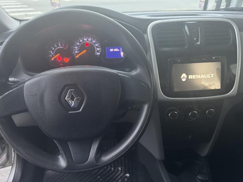 Renault Logan 1.6 8V 4p