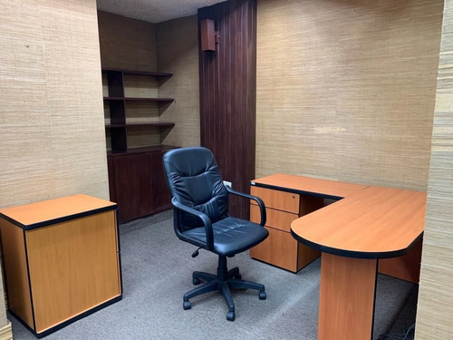 Imagen 4 de 5 de Oficina En Renta En Condominio Acero