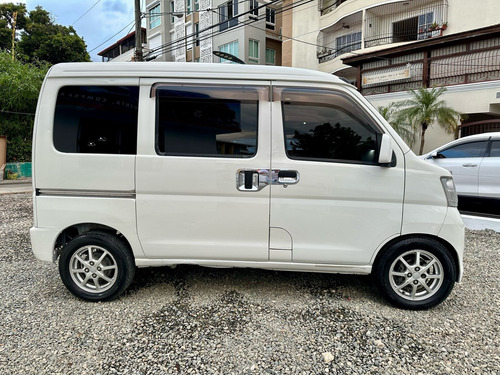 Daihatsu Hijet 2016
