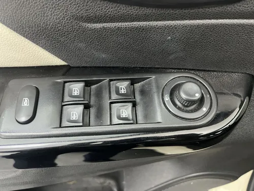Renault Captur 2.0 Intens Automática