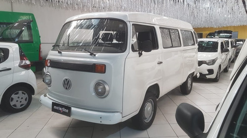Volkswagen Kombi 1.6 3p 2005 Branco 12 Lugares