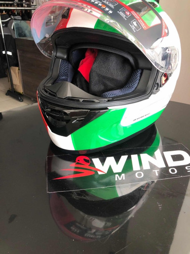 Imagem 4 de 4 de Capacete Mt Revenge Fechado