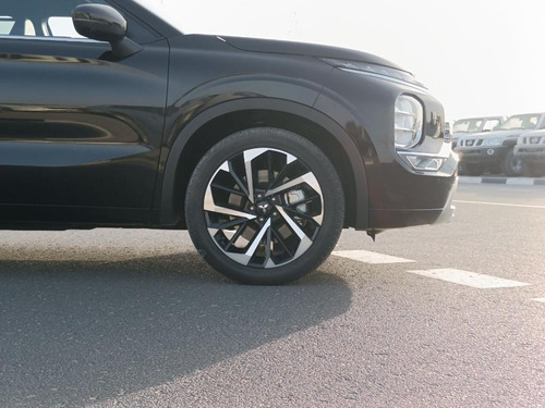 Imagen 4 de 12 de Mitsubishi Outlander Premium 2023