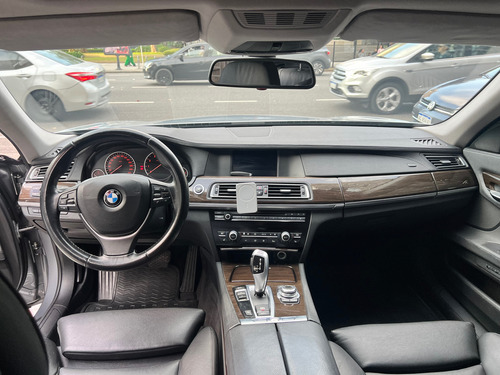 BMW Serie 7 4.8 750i Premium 407cv