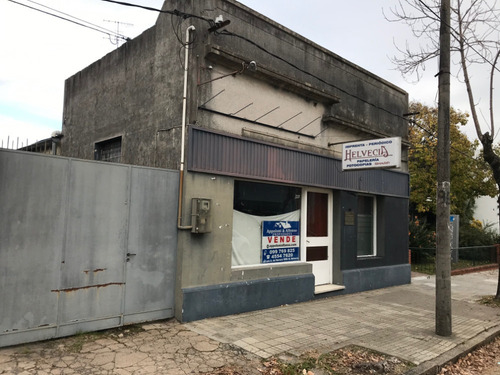 Local Comercial En El Centro De Nueva Helvecia