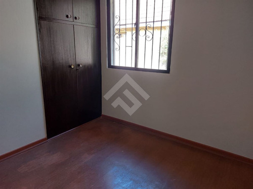 Casa En Venta De 3 Dorm. En Macul