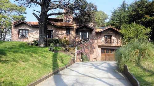 Imagen 2 de 27 de Excelente Propiedad En La Zona Del Golf Acceso A Villa Gesell Ideal Vivienda Permanente Cuenta Con Todos Los Servicios