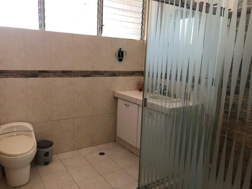Imagen 11 de 15 de Se Vende Casa 420m2 4h+s/4b+1/2+s/4p Colinas De Vista Alegre