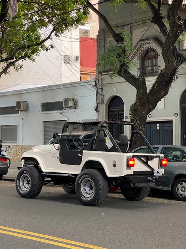 Jeep Ika Potro Fibra 4x4 221