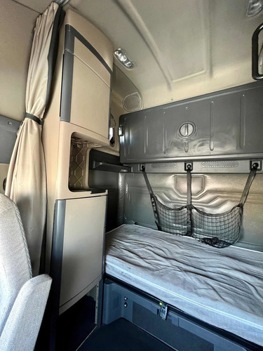 Imagen 11 de 13 de Tractocamion Freightliner Cascadia 2016